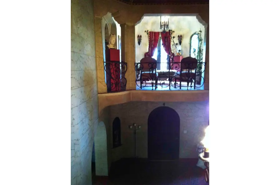 Fashionable Living Room interior